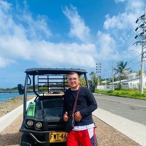 Meet your Posher, Daniel andres